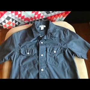 Old Navy short sleeve button-up Boys Small 6/7